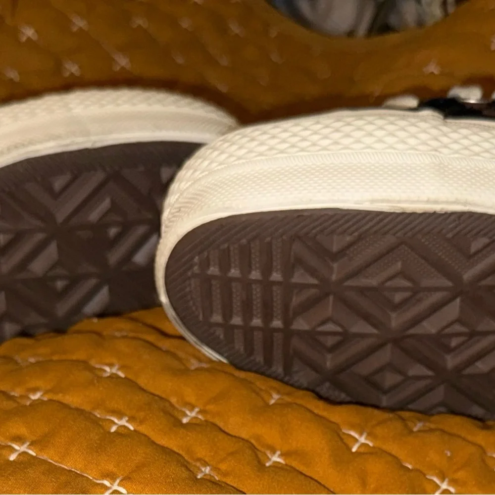 Womens Converse Chuck Taylor All-Stars Lift Platform Leopard Sneakers  - A12351C - Picture 4 of 5